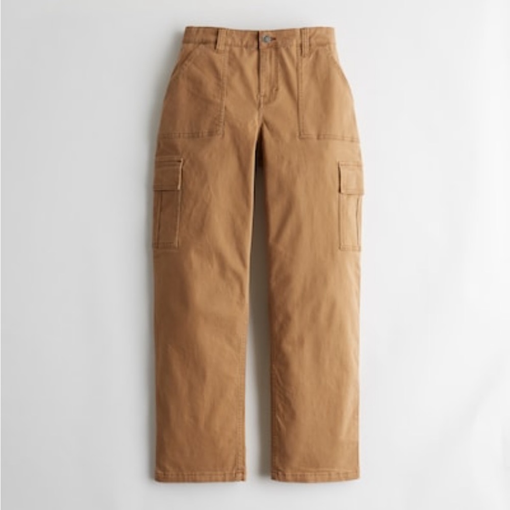 Hollister tan cargo pants womens size 00S in excellent condition.